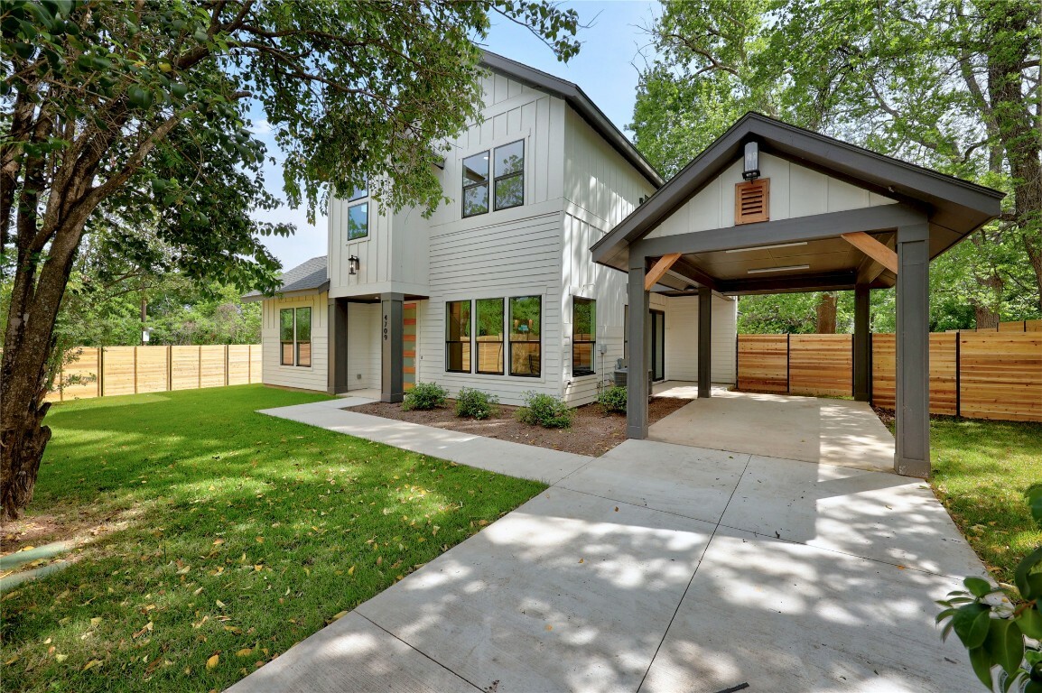 Property Photo: 4709 Milburn Lane B TX 78702