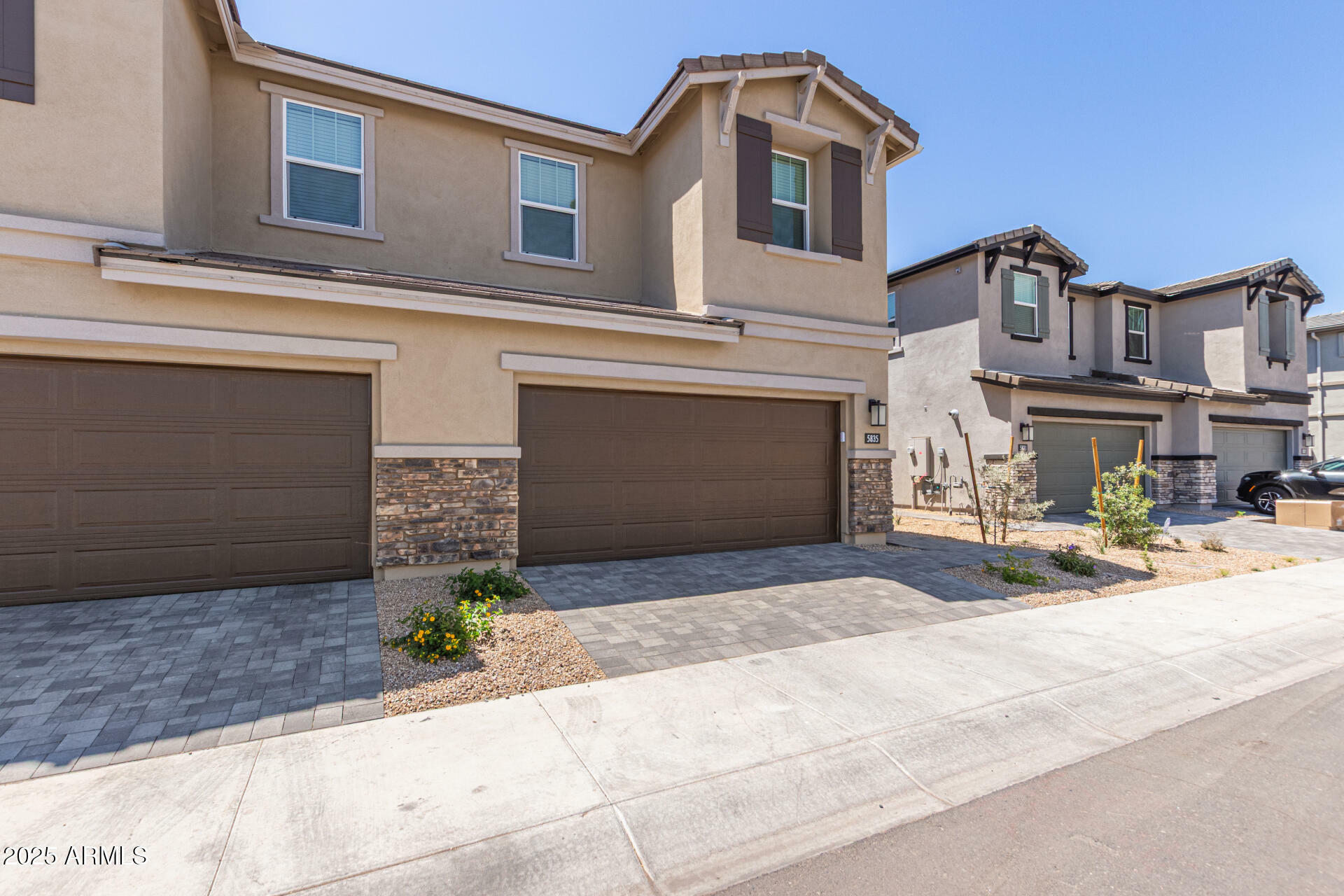 Property Photo: 5835 E Rose Garden Lane AZ 85054