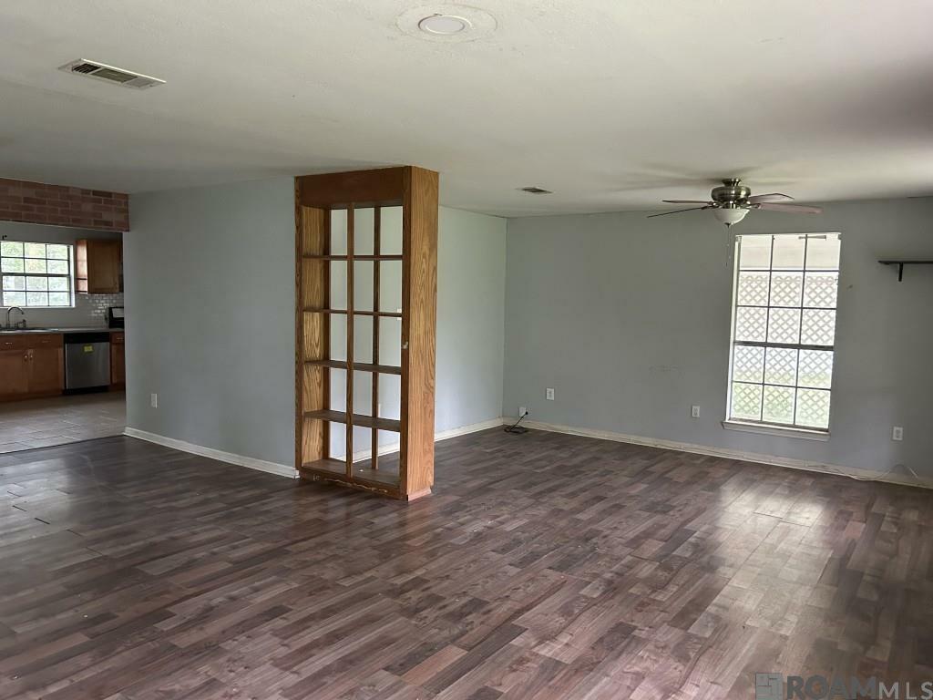 Property Photo: 34900 Dearman Dr LA 70706