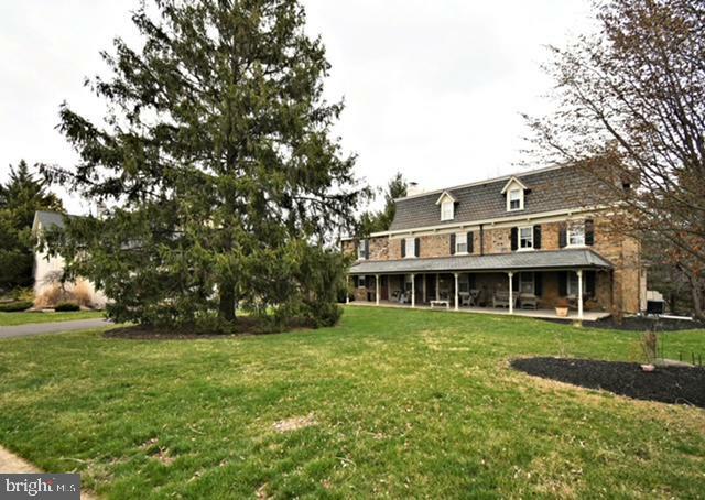 Property Photo: 1903 Woodfield Drive PA 18929
