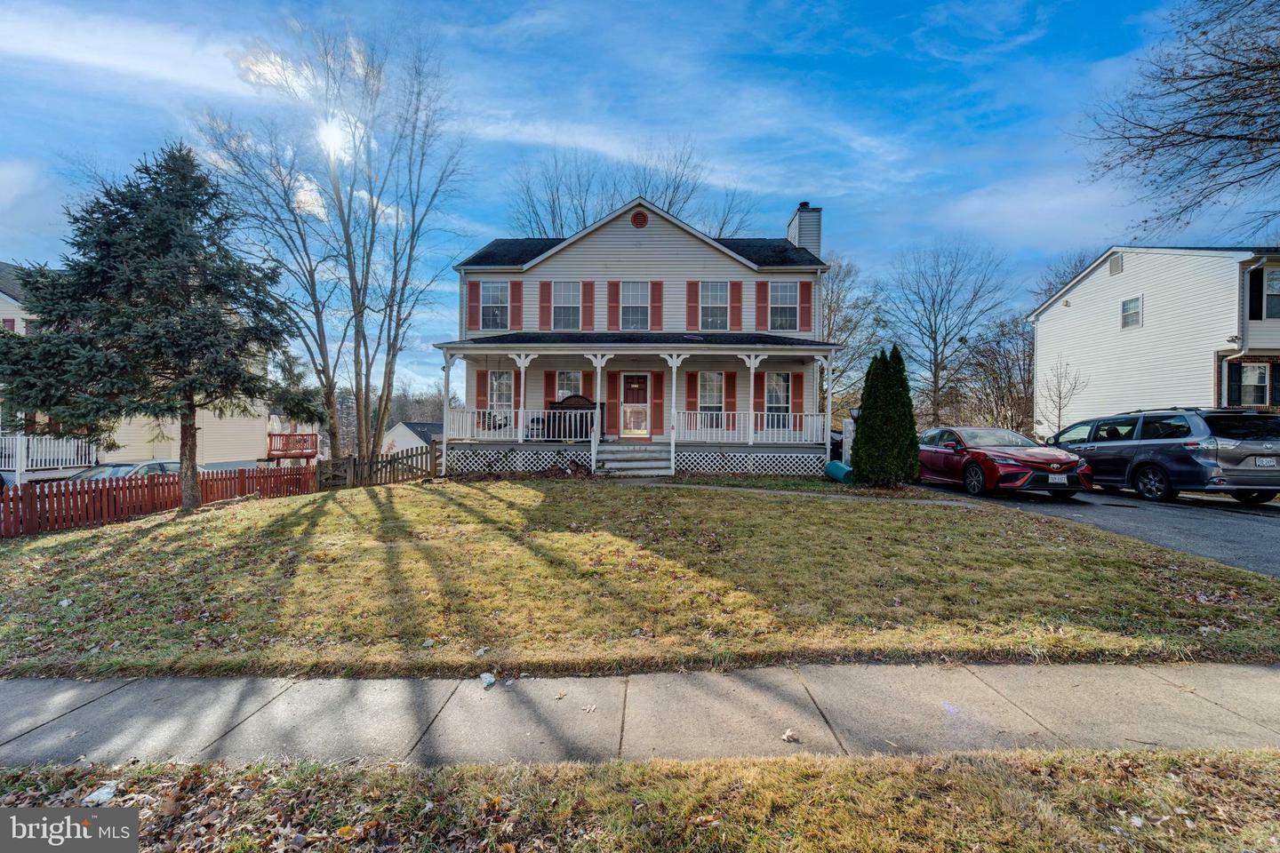 Property Photo: 13464 Princedale Drive VA 22193