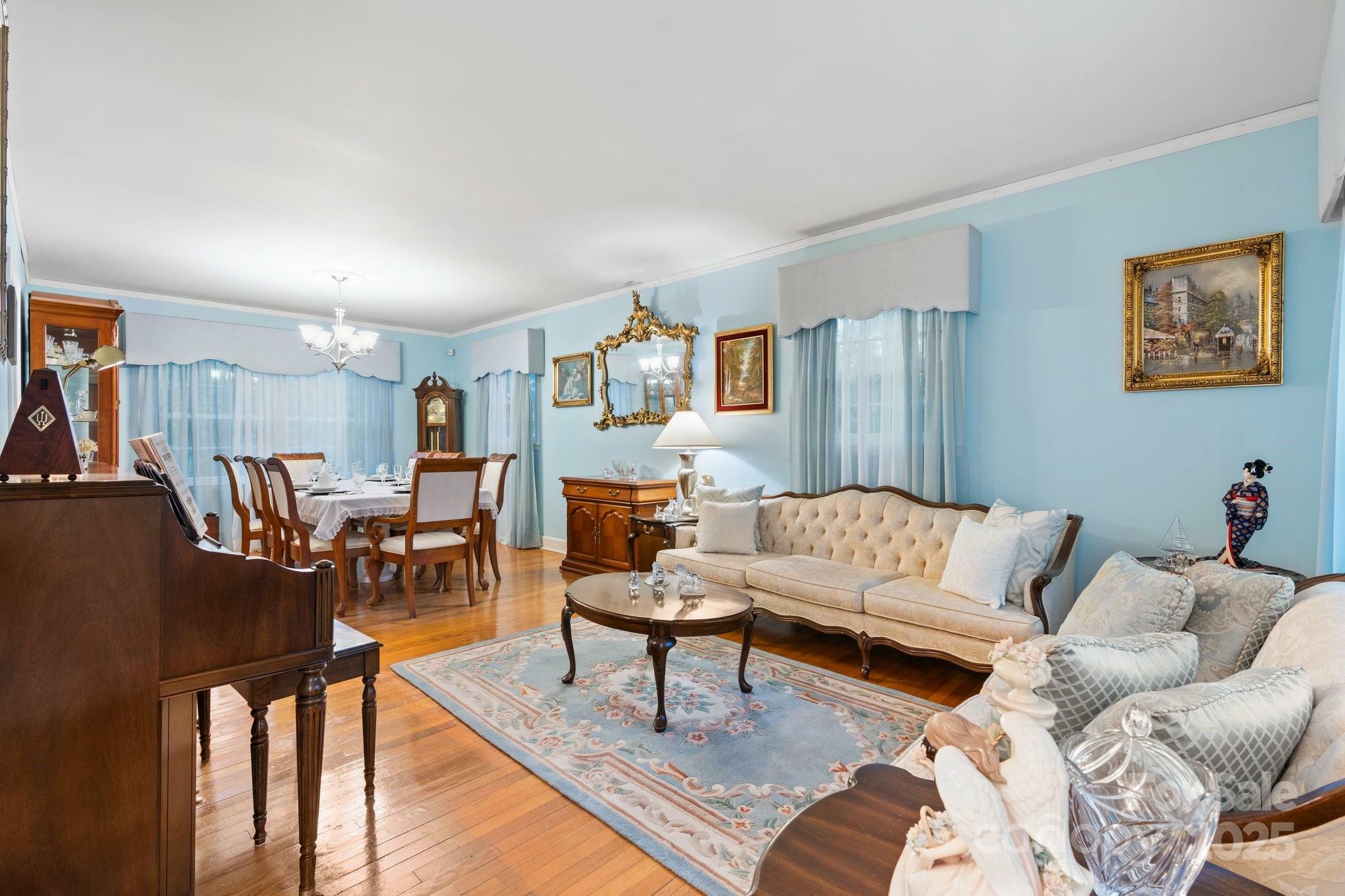 Property Photo: 1287 Queensgate Street NC 28054