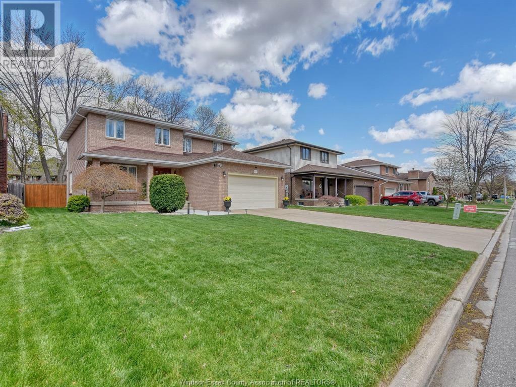 Property Photo:  2014 Edgemore Avenue  ON N9H 2J8 