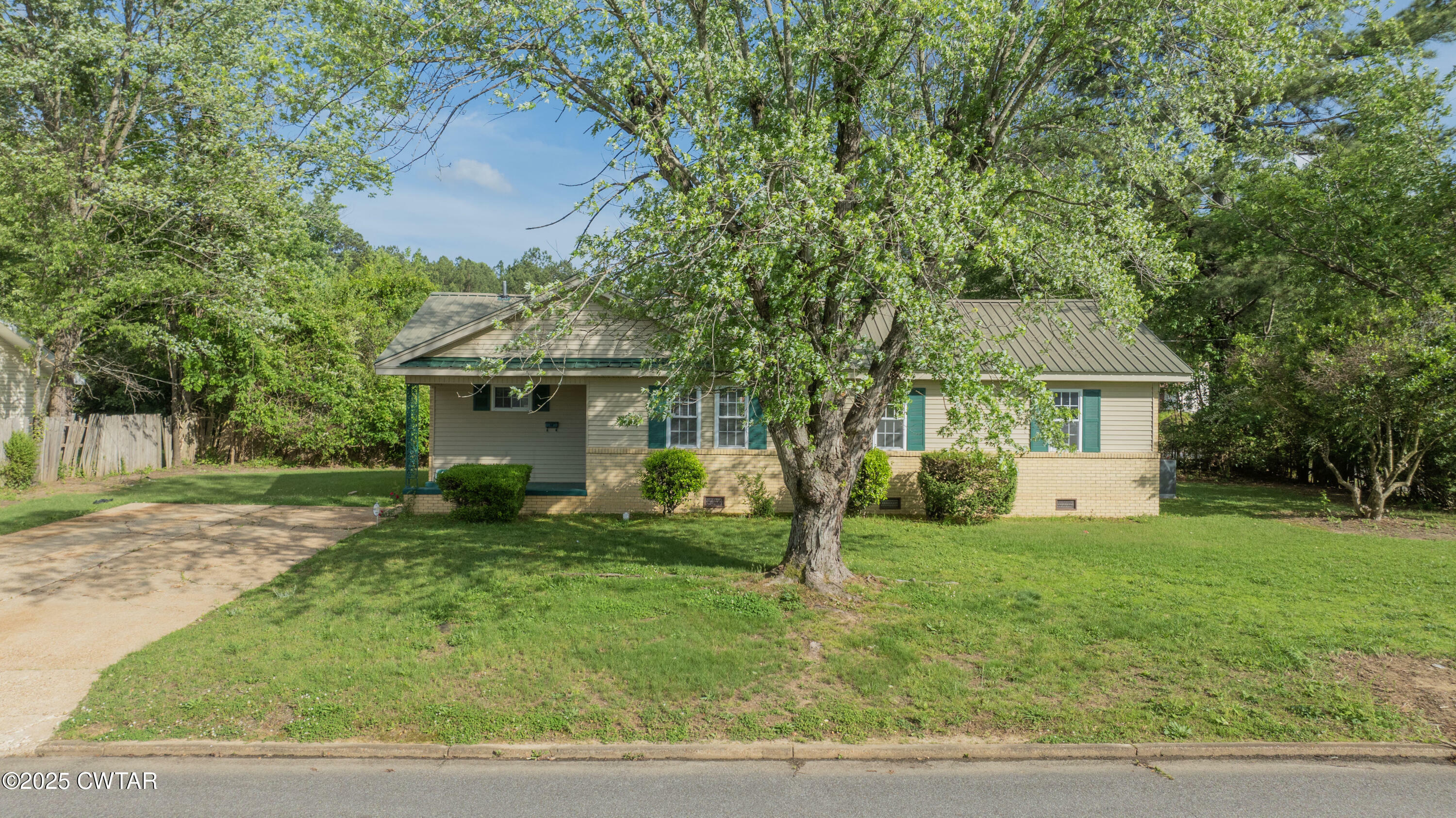 Property Photo: 46 Carver Avenue TN 38301