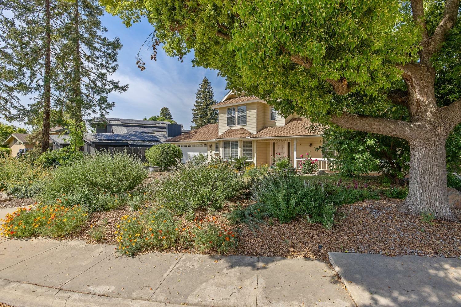 Property Photo: 1111 N Bollinger Street CA 93291
