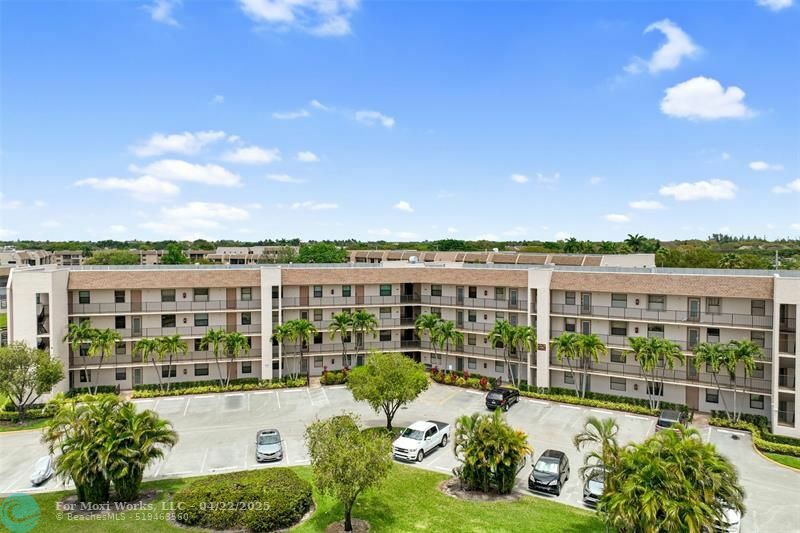 10101 Sunrise Lakes Blvd 404  Sunrise FL 33322 photo