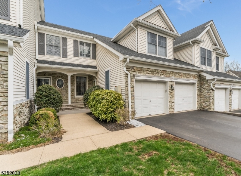 82 La Costa Dr  Clinton Twp. NJ 08801 photo