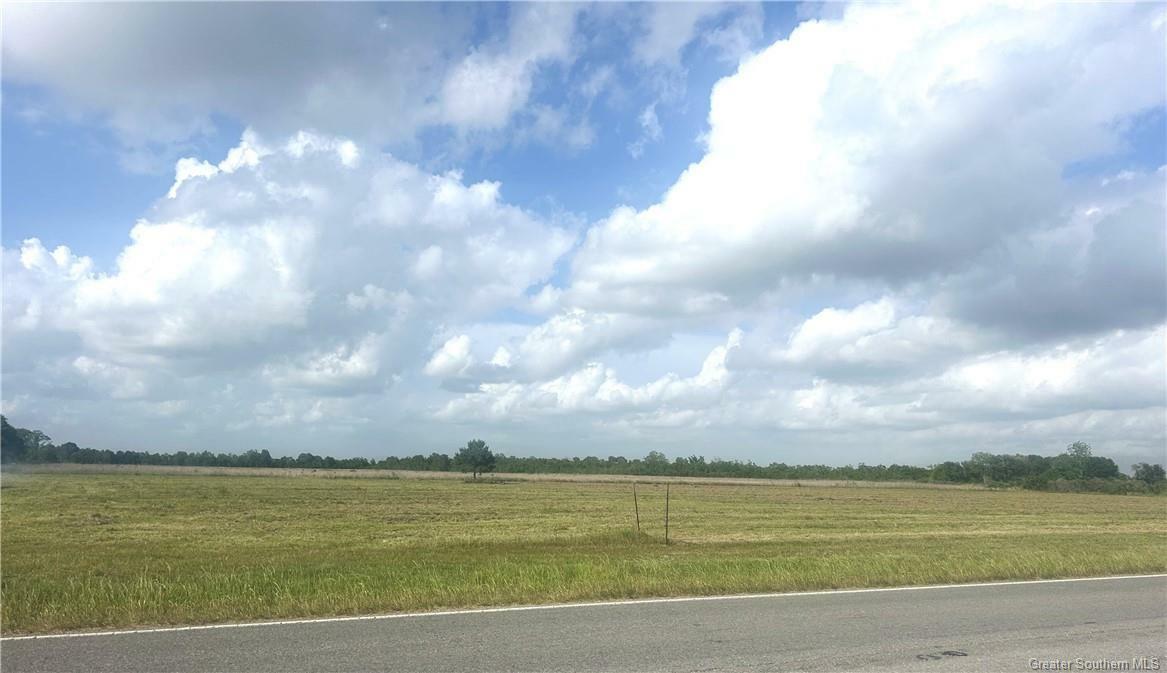 Property Photo: 13636 Vaussine Road LA 70591