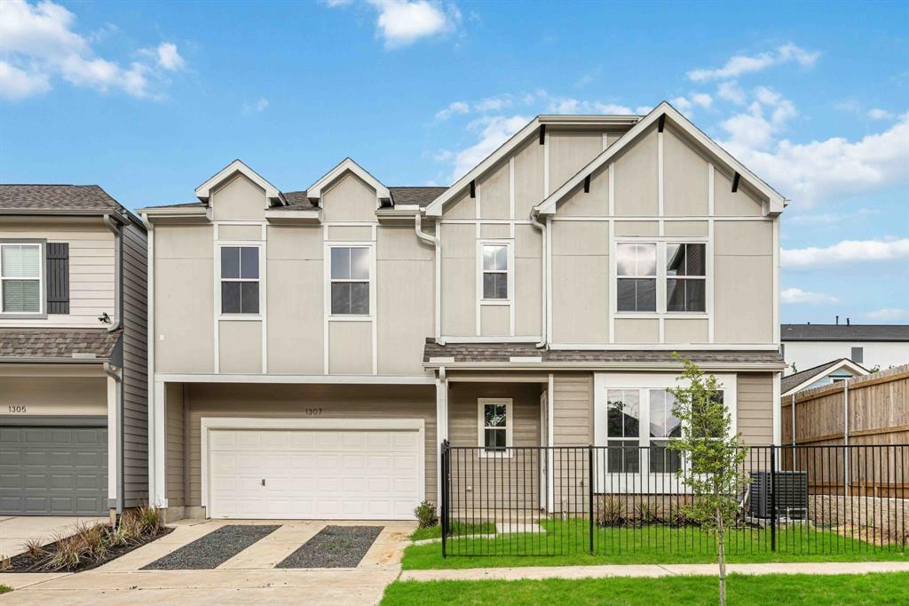 1307 Beachton Street  Houston TX 77007 photo