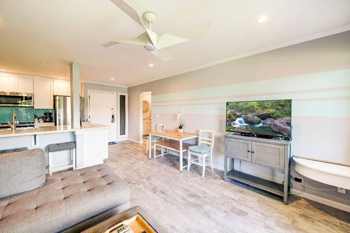 Property Photo: 525 Aleka Lp J2 HI 96746