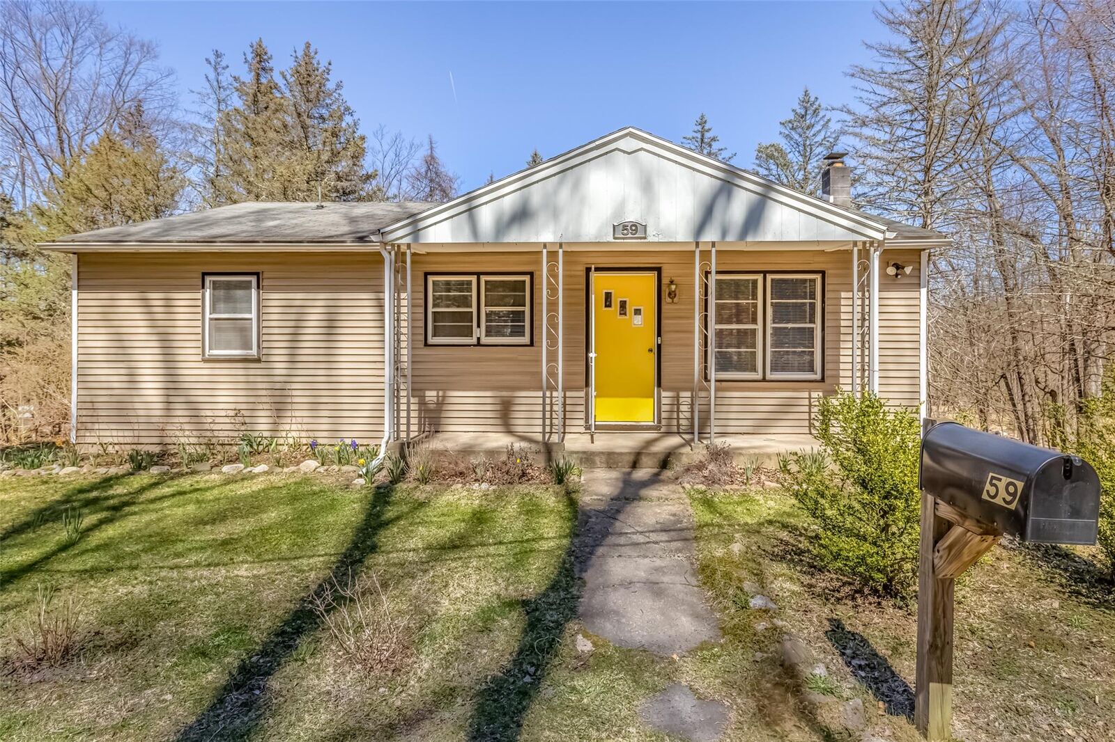 Property Photo:  59 Old Minnewaska Trail  NY 12446 