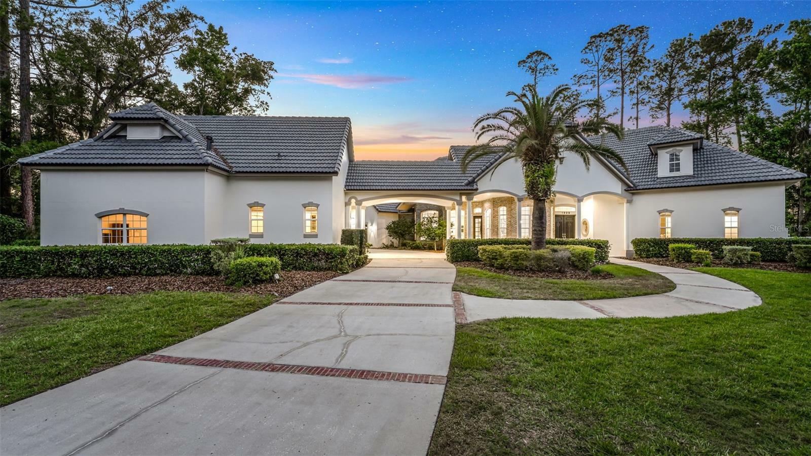 Property Photo: 1906 Oakbrook Drive FL 32779