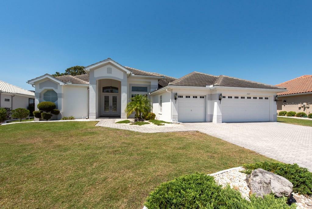 2231 Platinum Drive  Sun City Center FL 33573 photo