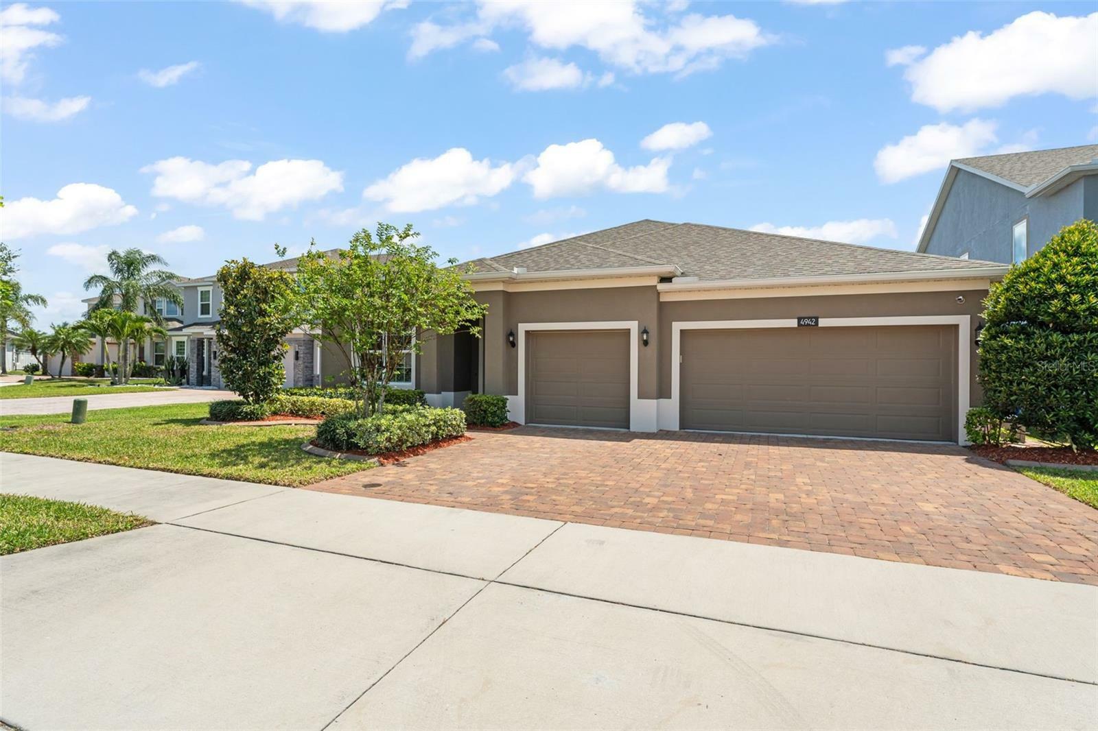 Property Photo: 4942 Chase Court FL 34772
