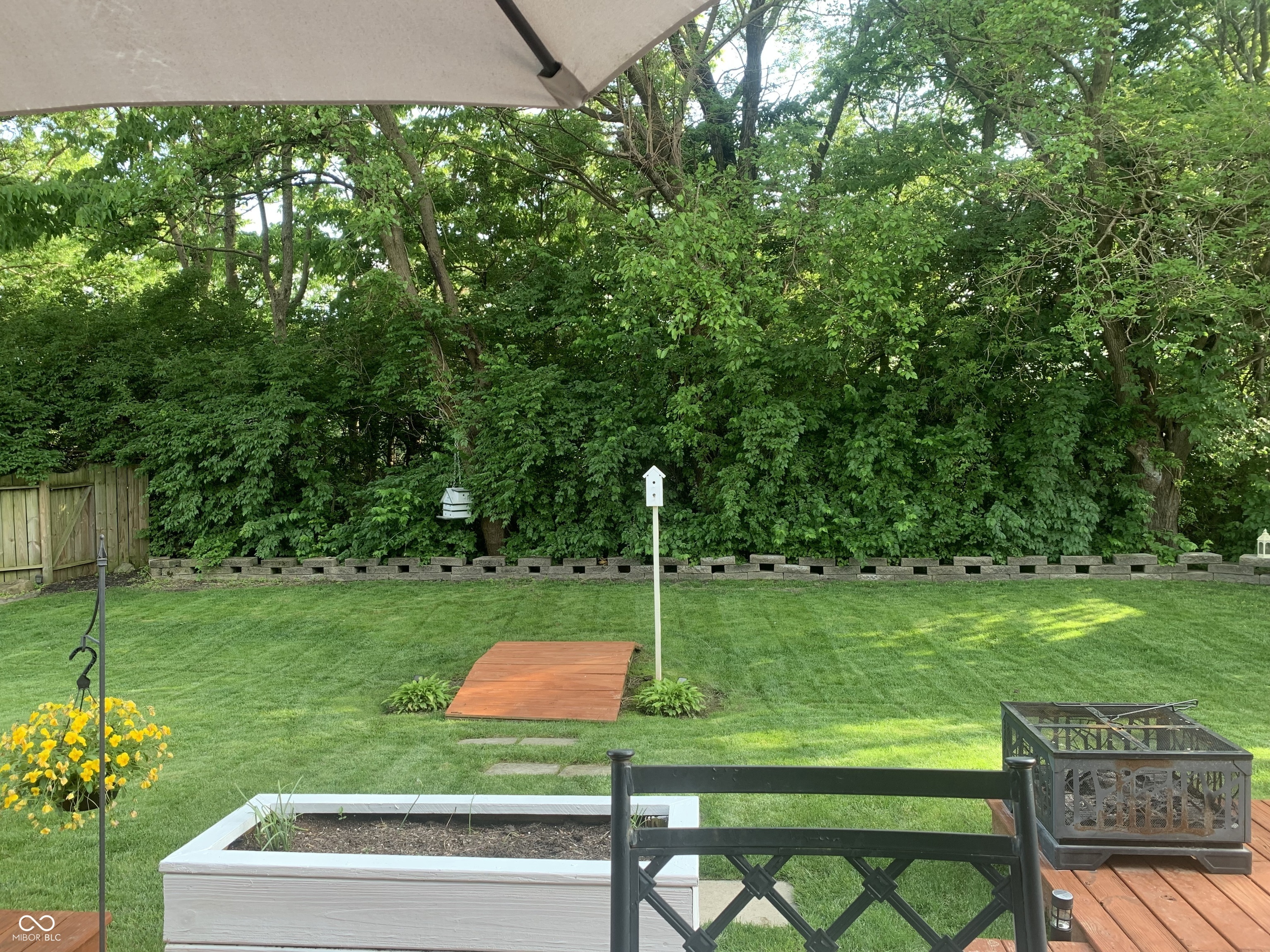Property Photo:  853 Westpointe Drive  IN 46176 