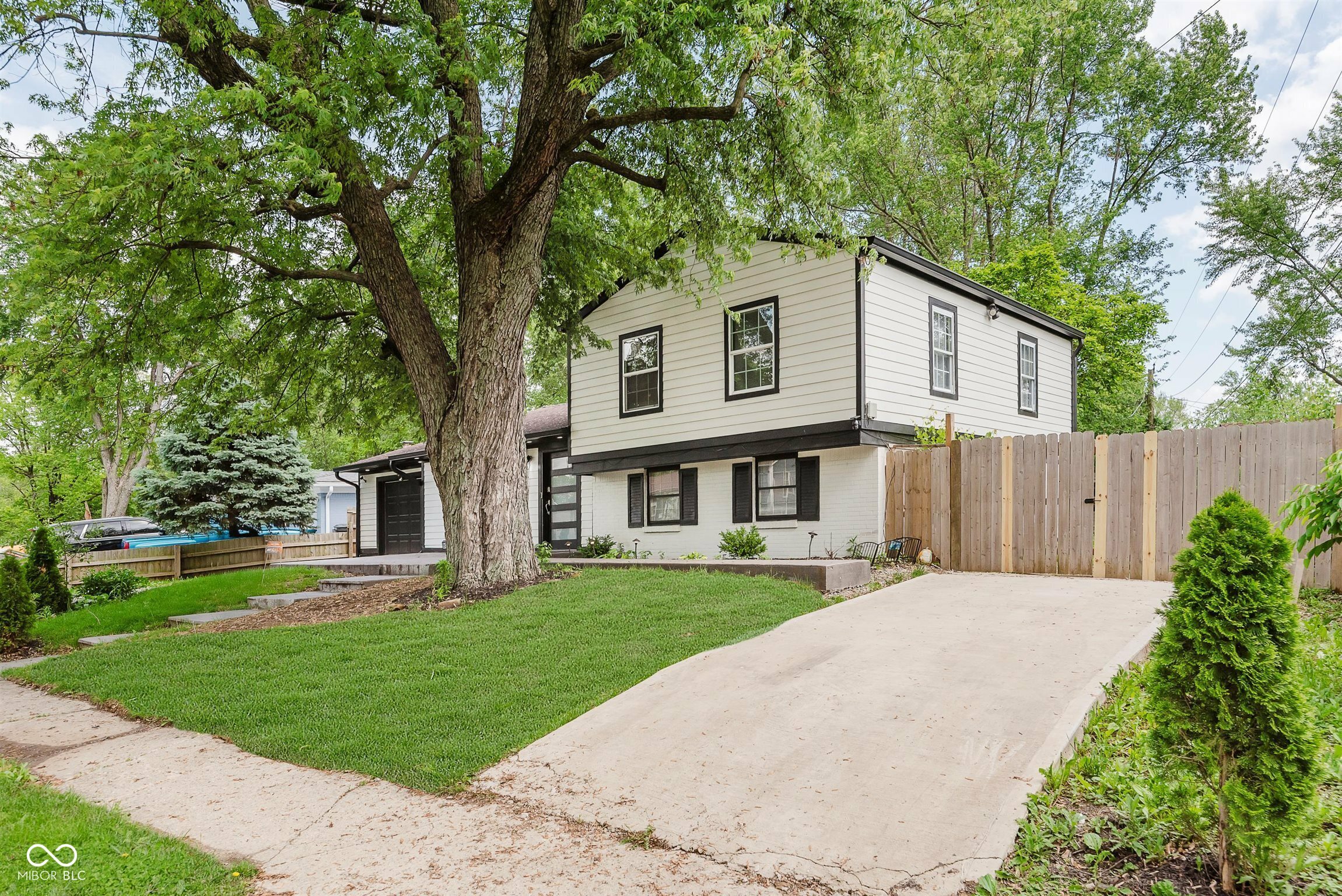 Property Photo: 8041 Barry Road IN 46219