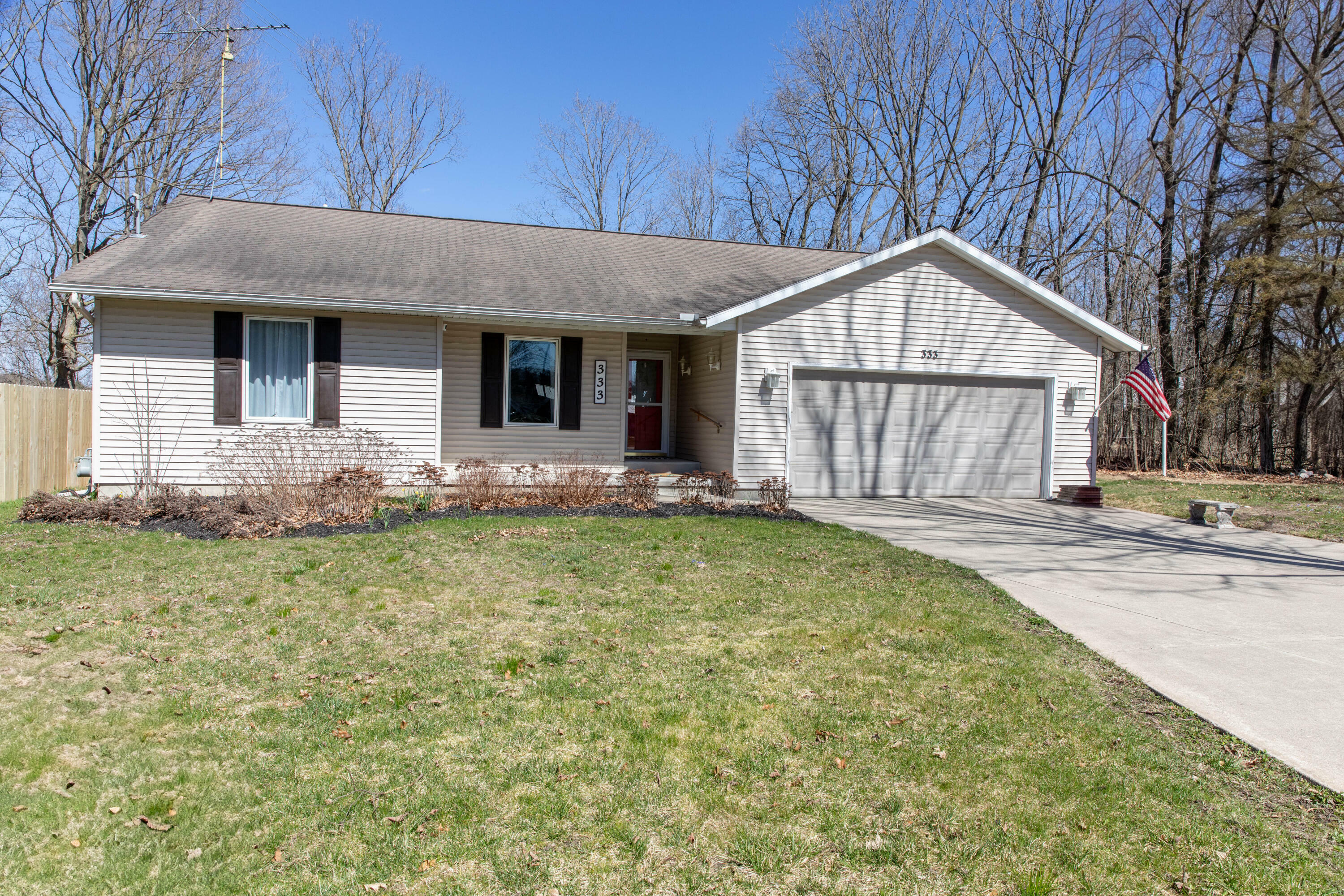 Property Photo: 333 Quarterline Street MI 49337