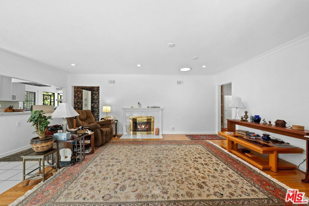 Property Photo: 7449 Kentwood Avenue CA 90045
