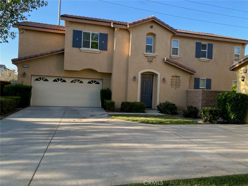 Property Photo: 7076 Luminaire Court CA 92880