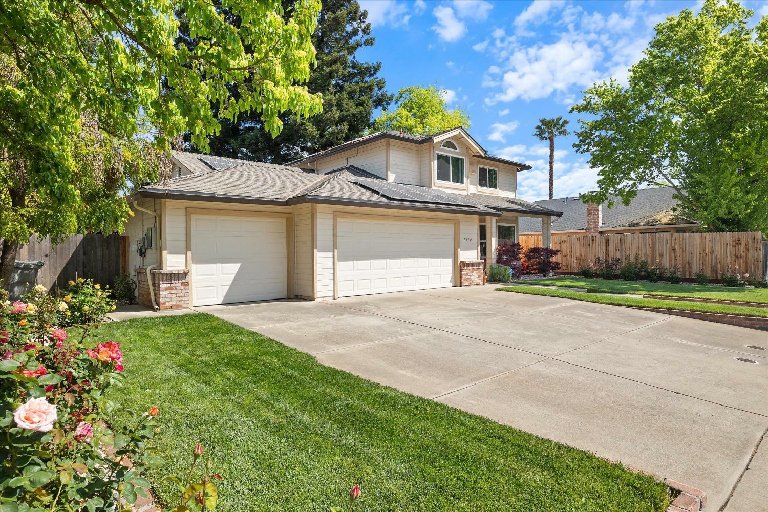 Property Photo: 7470 S Land Park Drive CA 95831