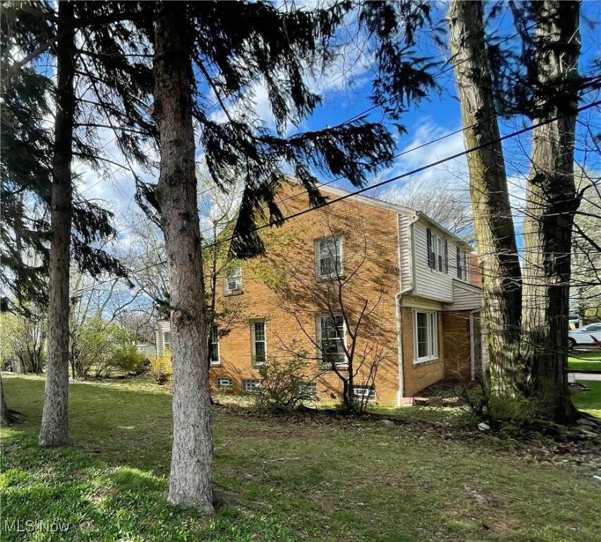 Property Photo: 1606 Laclede Road OH 44121
