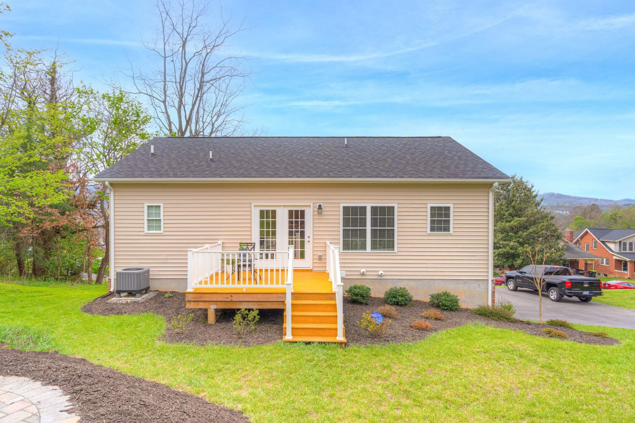 Property Photo: 20 7th Street NW VA 24301
