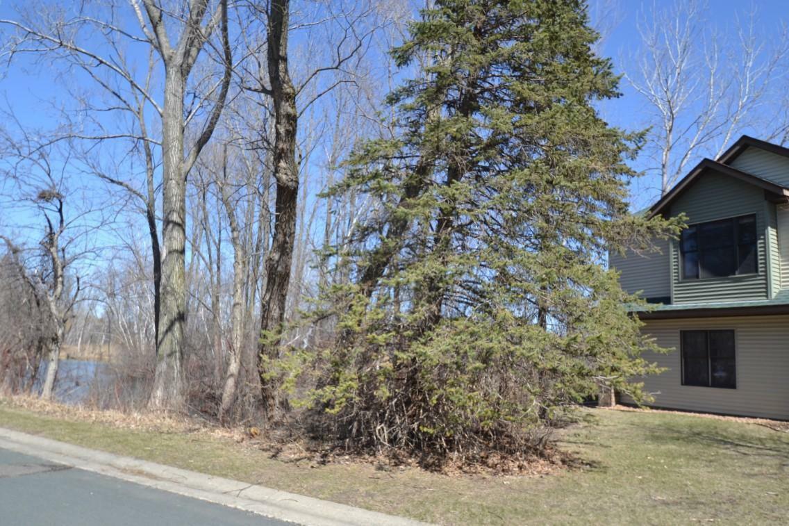 Property Photo: 5700 Willow Trail MN 55126
