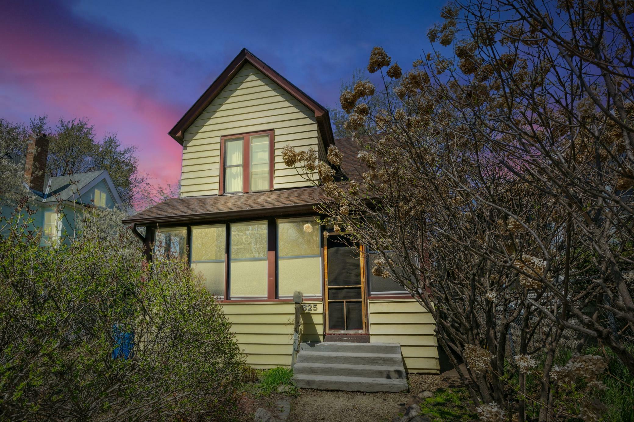 Property Photo: 825 Charles Avenue MN 55104