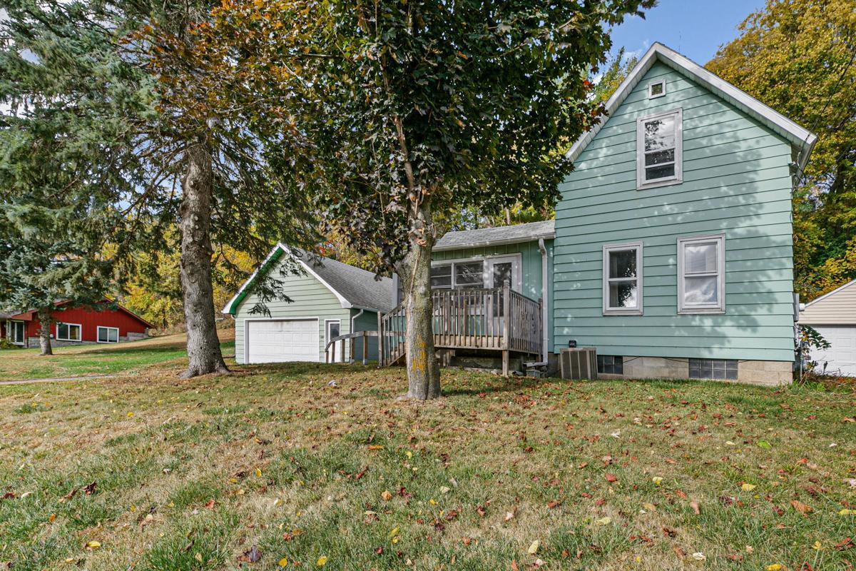 Property Photo: 612 Willow Street MN 55021