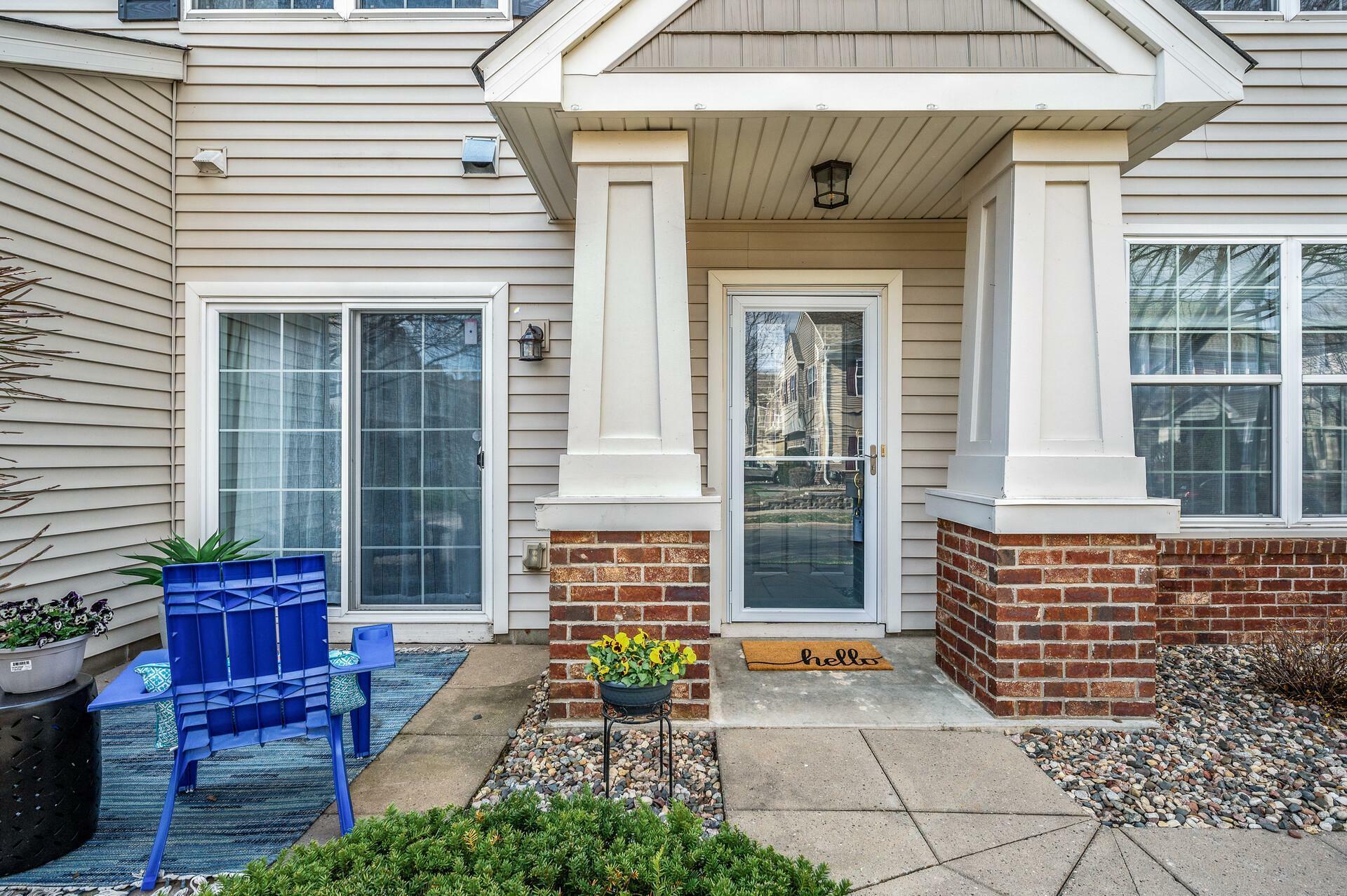 Property Photo: 877 Braunworth Court MN 55318