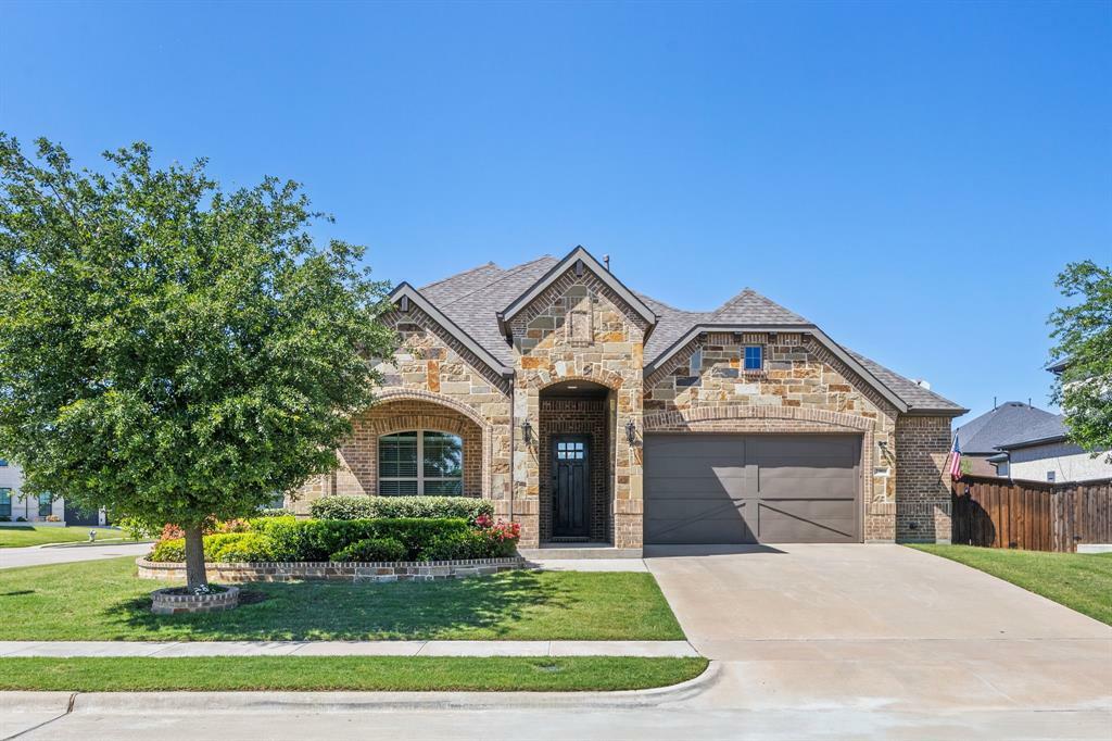 Property Photo: 2901 Warriston Drive TX 76063