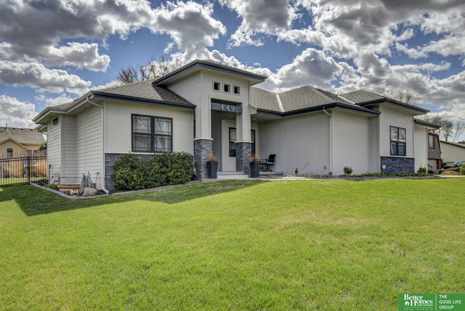 Property Photo: 449 Sherwood Drive NE 68028