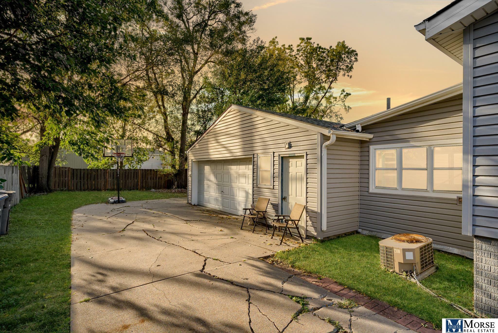 Property Photo: 2410 S 16th Street IA 51501