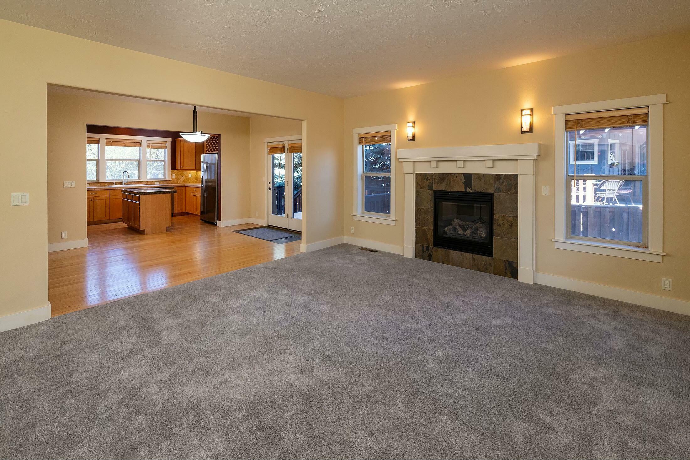 Property Photo: 2539 NW Awbrey Road OR 97703