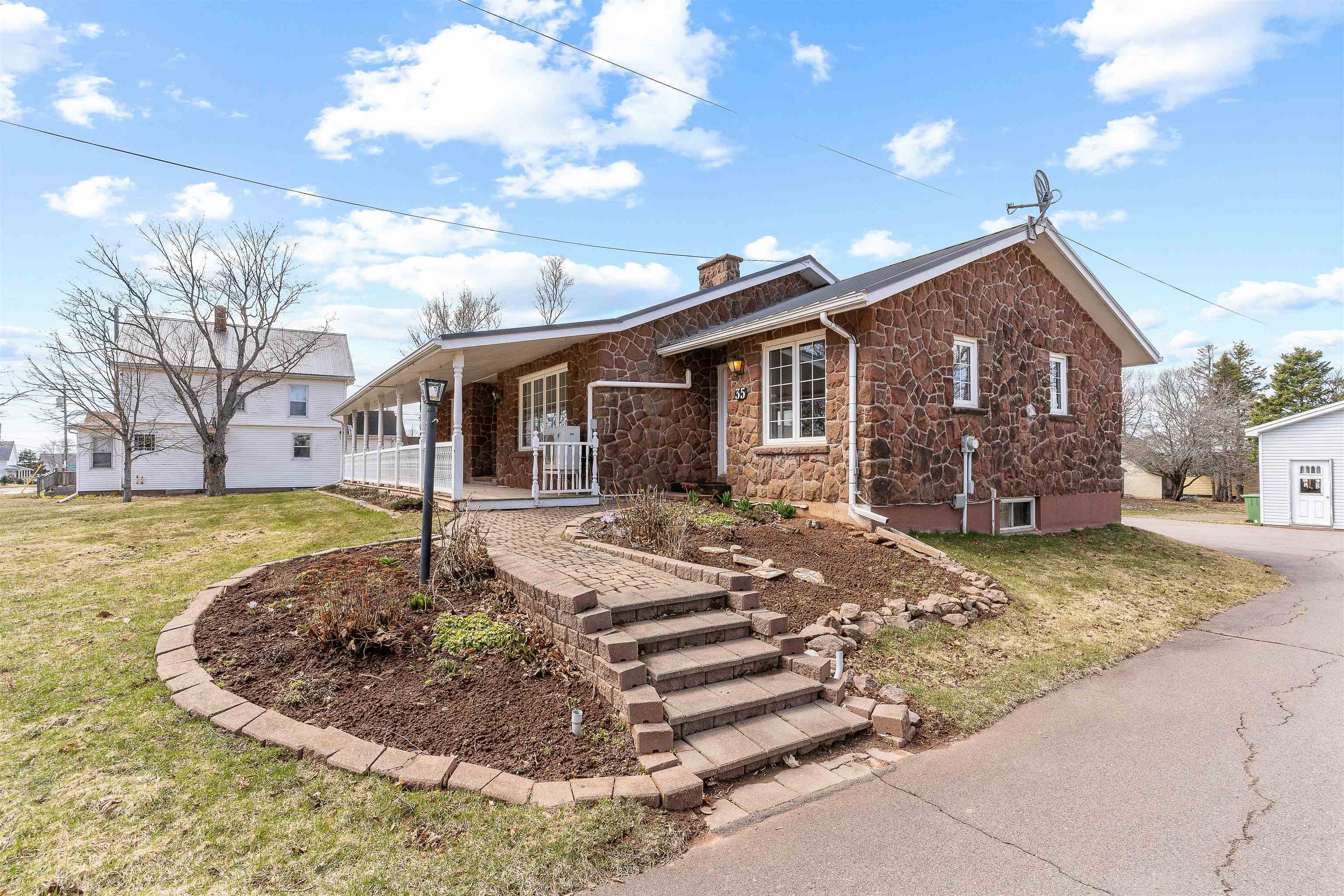 Property Photo: 35 Victoria Street PE C0B 1M0