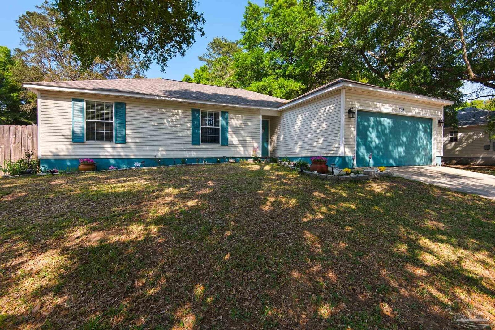 Property Photo: 7308 Gordon Evans Rd FL 32566