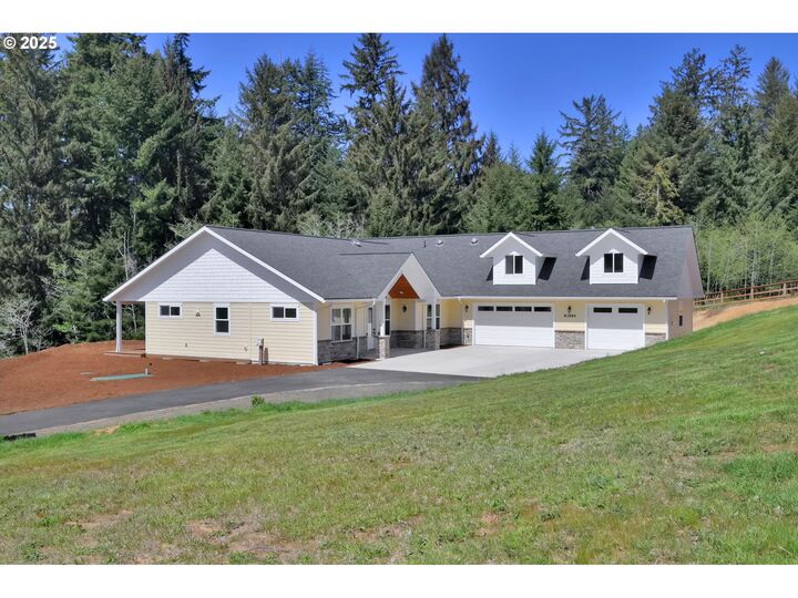 Property Photo: 83594 Sauter Dr OR 97439