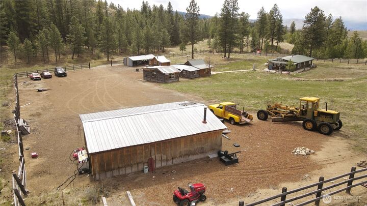 Property Photo:  174 B  Siwash Creek Road N  WA 98855 