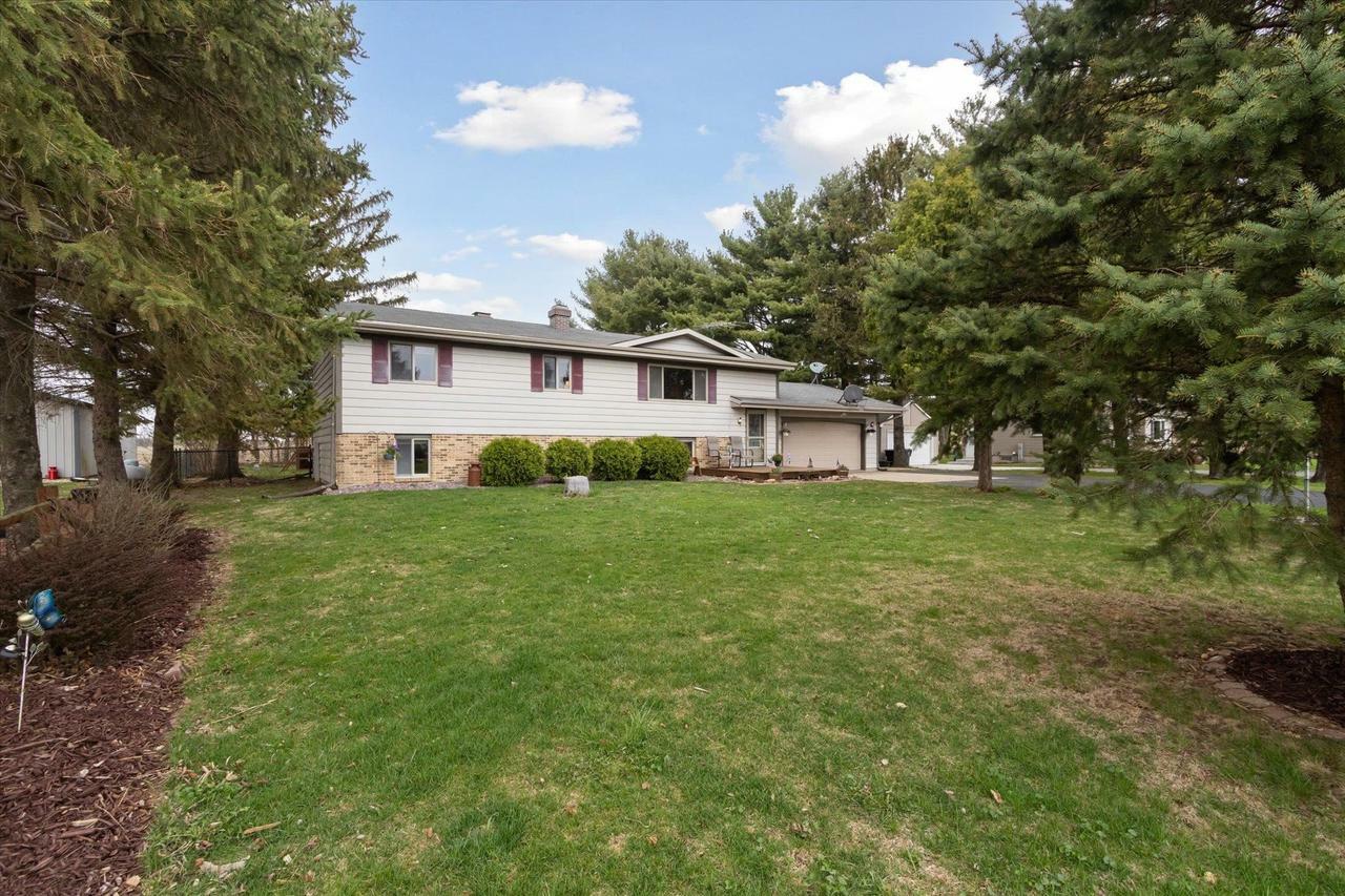 Property Photo: 1746 West Russell Road WI 53545