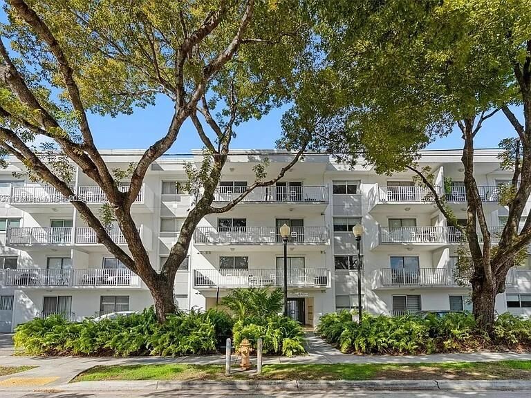 Property Photo:  445 SW 11 St 401  FL 33130 