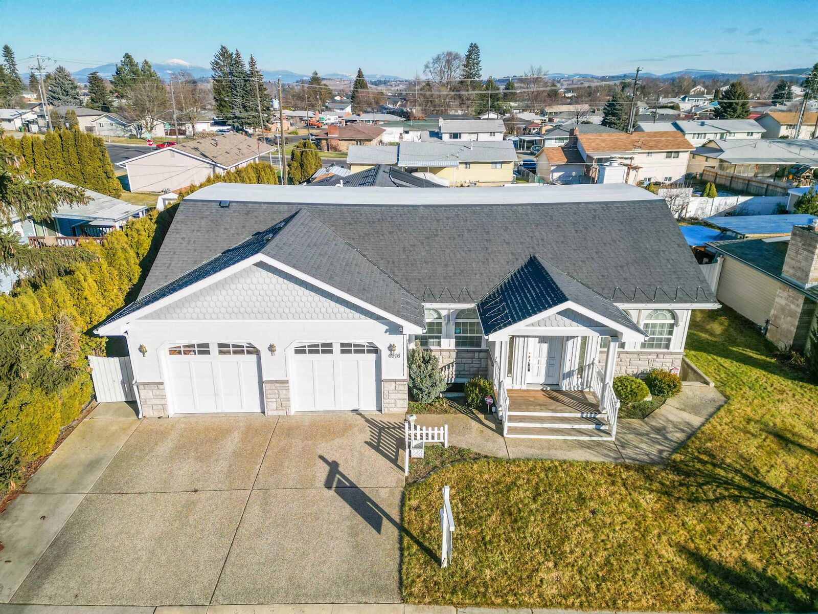 Property Photo:  6916 N Wiscomb St  WA 99208 