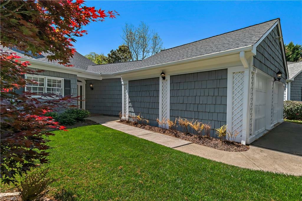 Property Photo:  1253 Kent Place Lane  NC 27104 