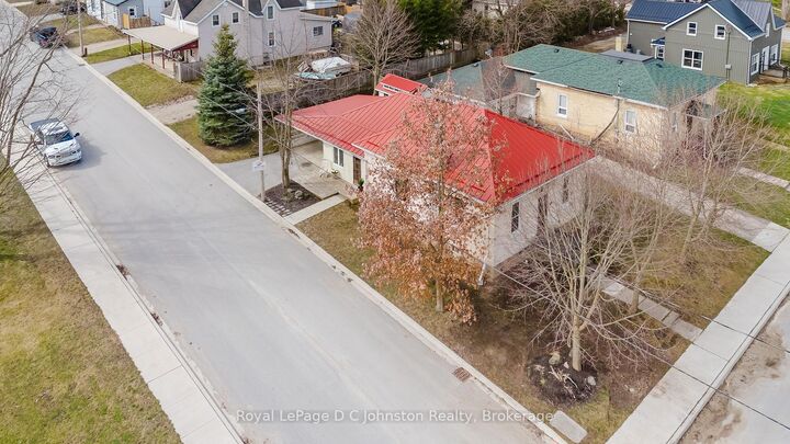 Property Photo: 83 3rd Street SW ON N0G 1L0