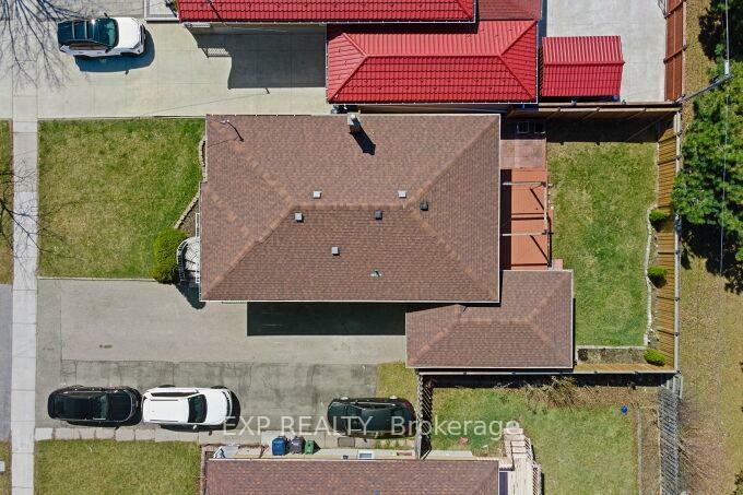Property Photo: 80 Mountland Drive ON M1G 2P1