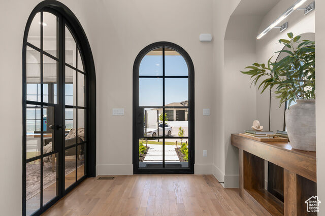 Property Photo: 1174 W Lucca Cir UT 84043