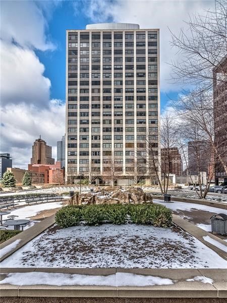 Property Photo:  112 Washington Place 11G  PA 15219 