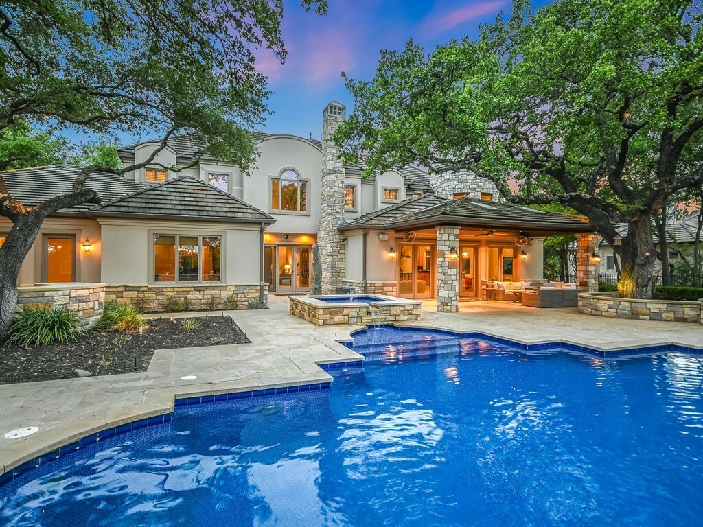 Property Photo: 8300 Chalk Knoll Drive TX 78735