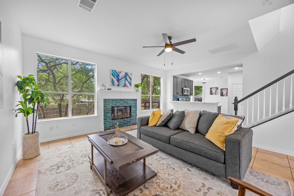 Property Photo: 104 Summerwood Cove TX 78666