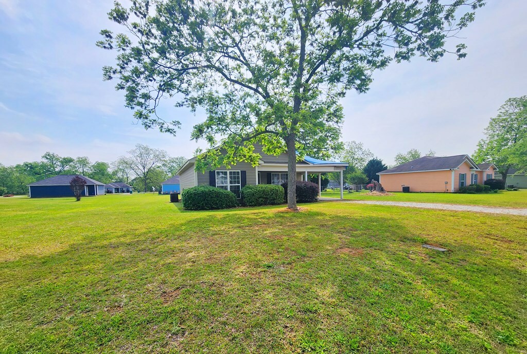 Property Photo: 1248 NE Ballpark Avenue NE GA 39842