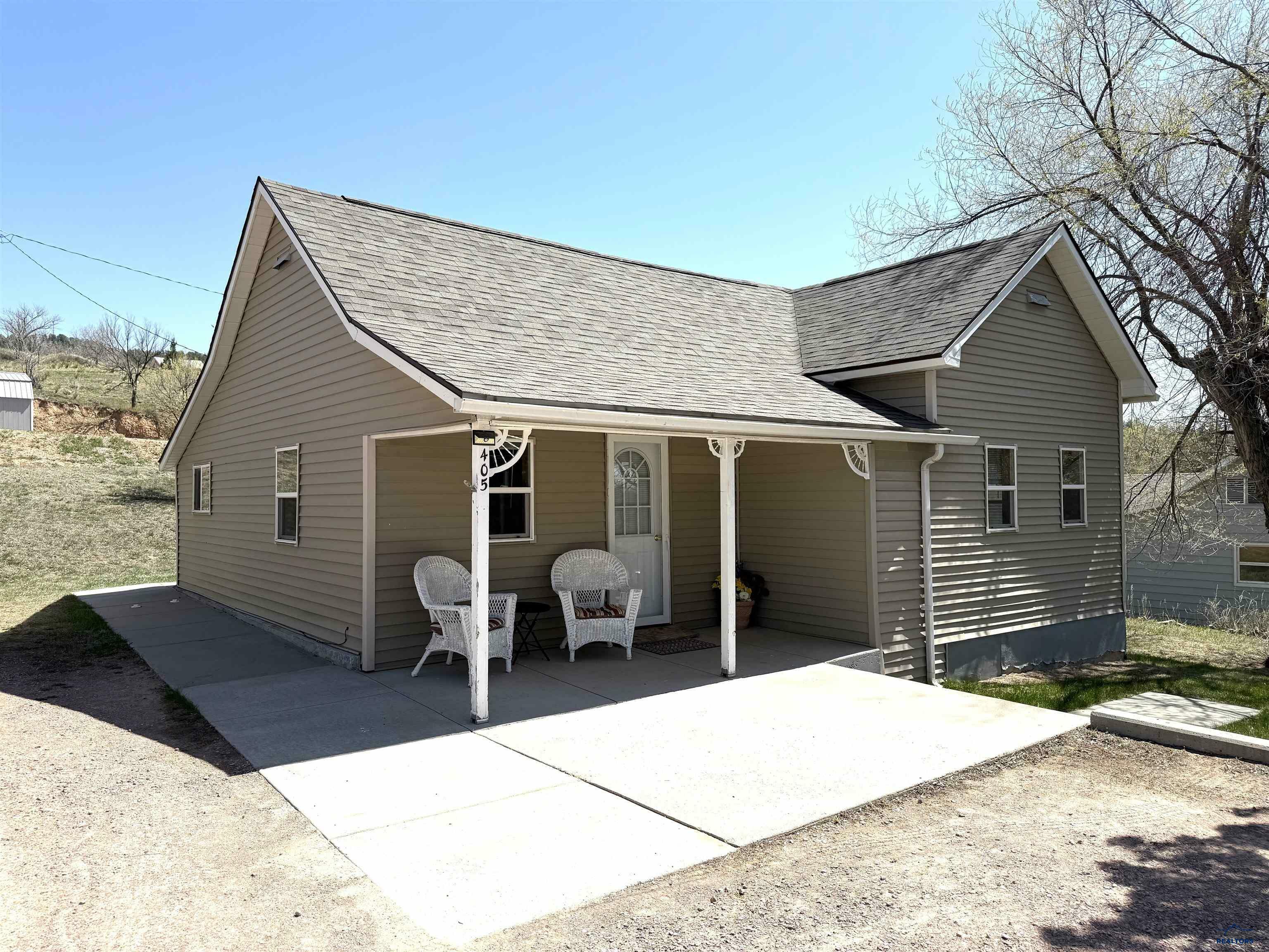 Property Photo: 405 N 5th St SD 57747-9999